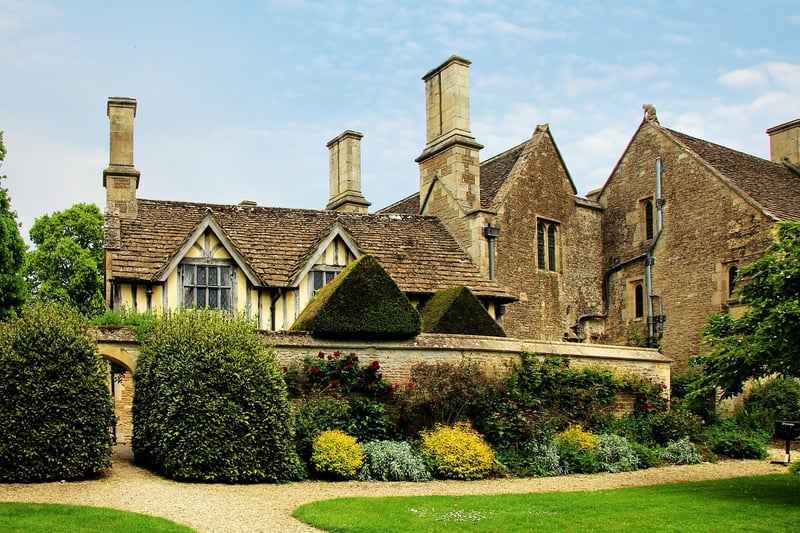 Rosewood Manor